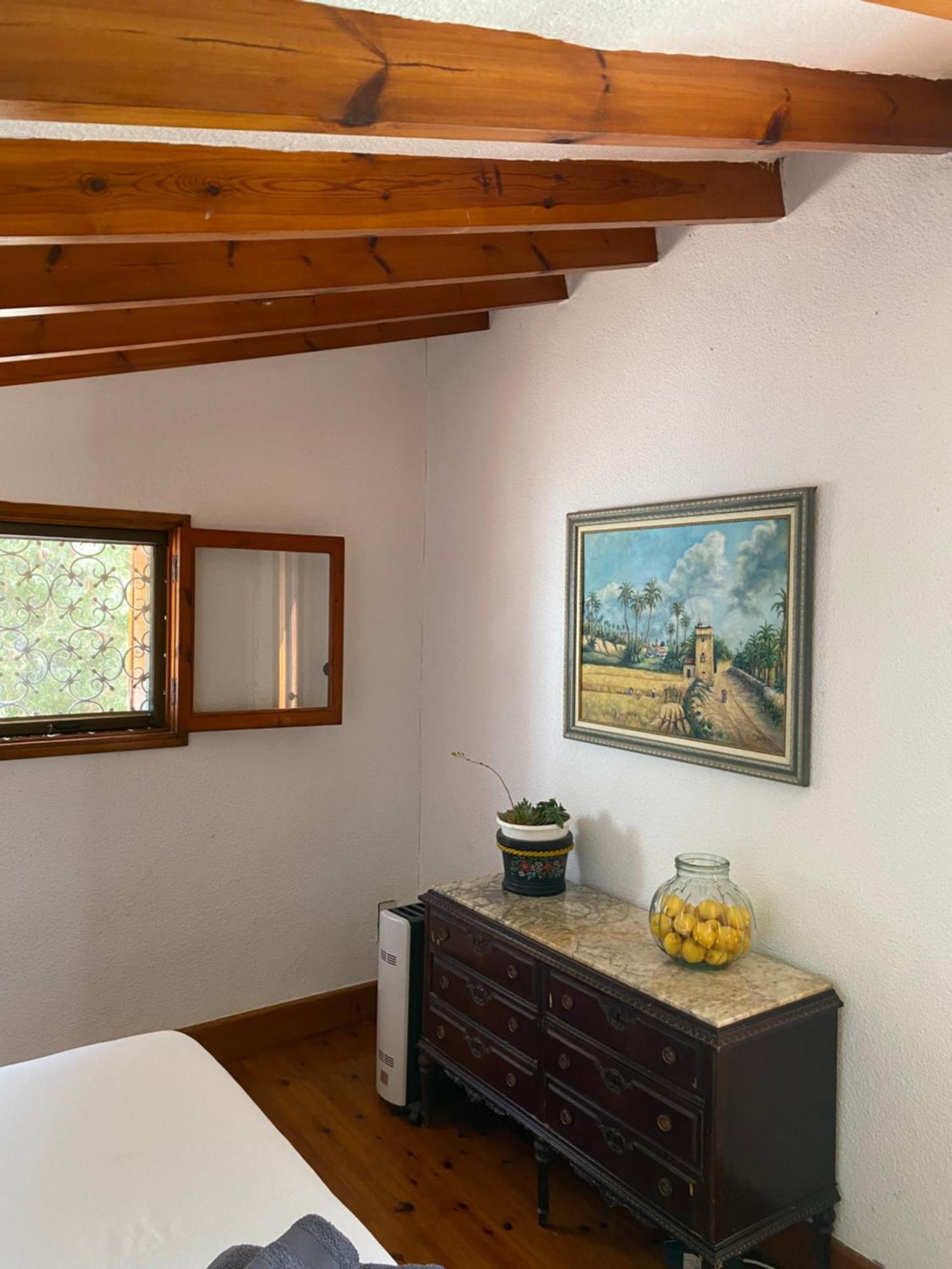 Pink Lemon House Bed & Breakfast