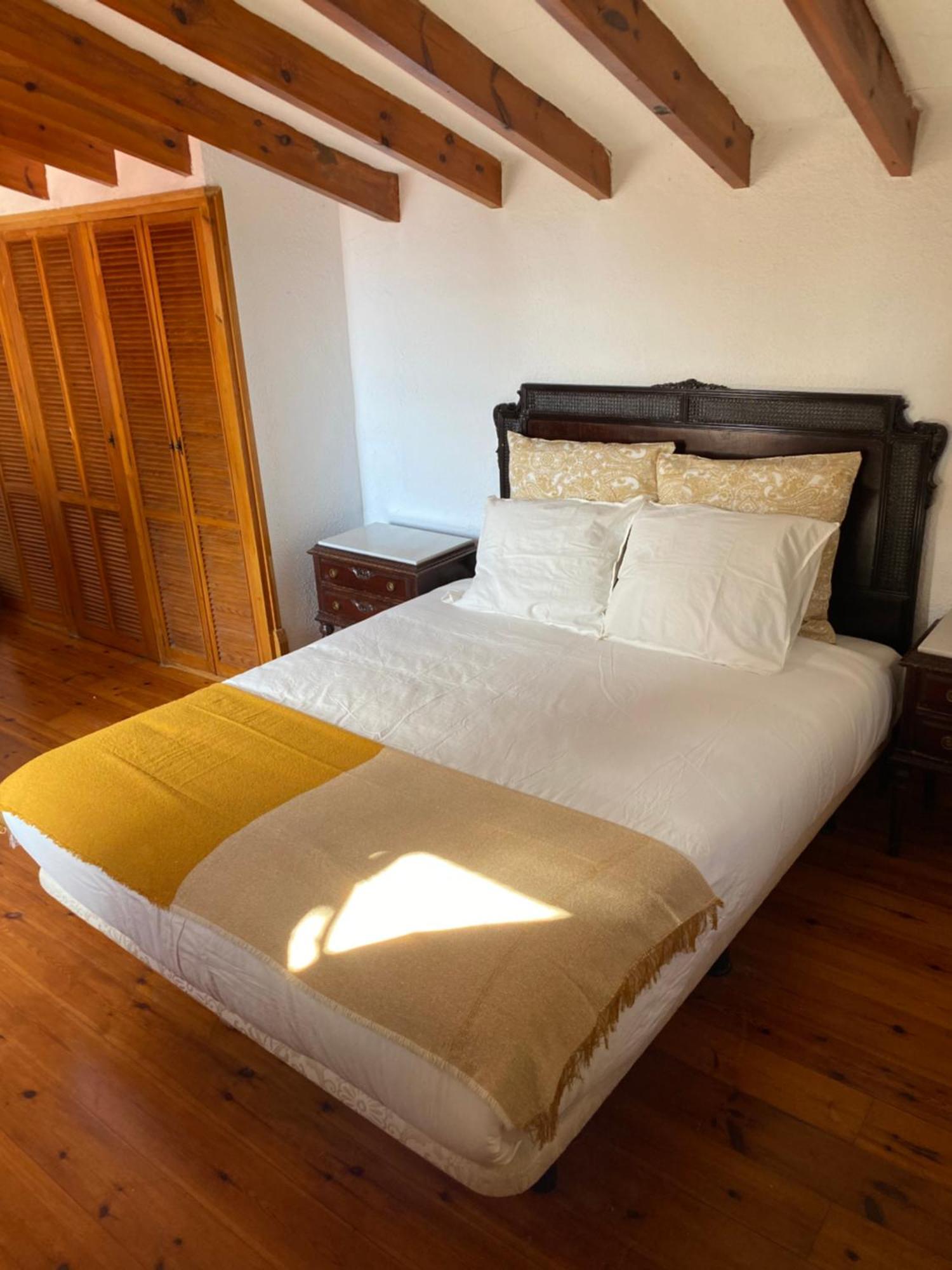 Bed & Breakfast Pink Lemon House