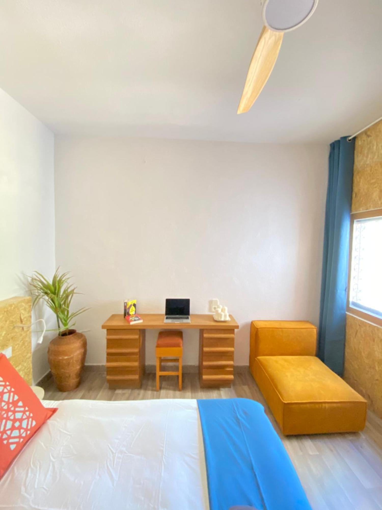 Pink Lemon House Elx